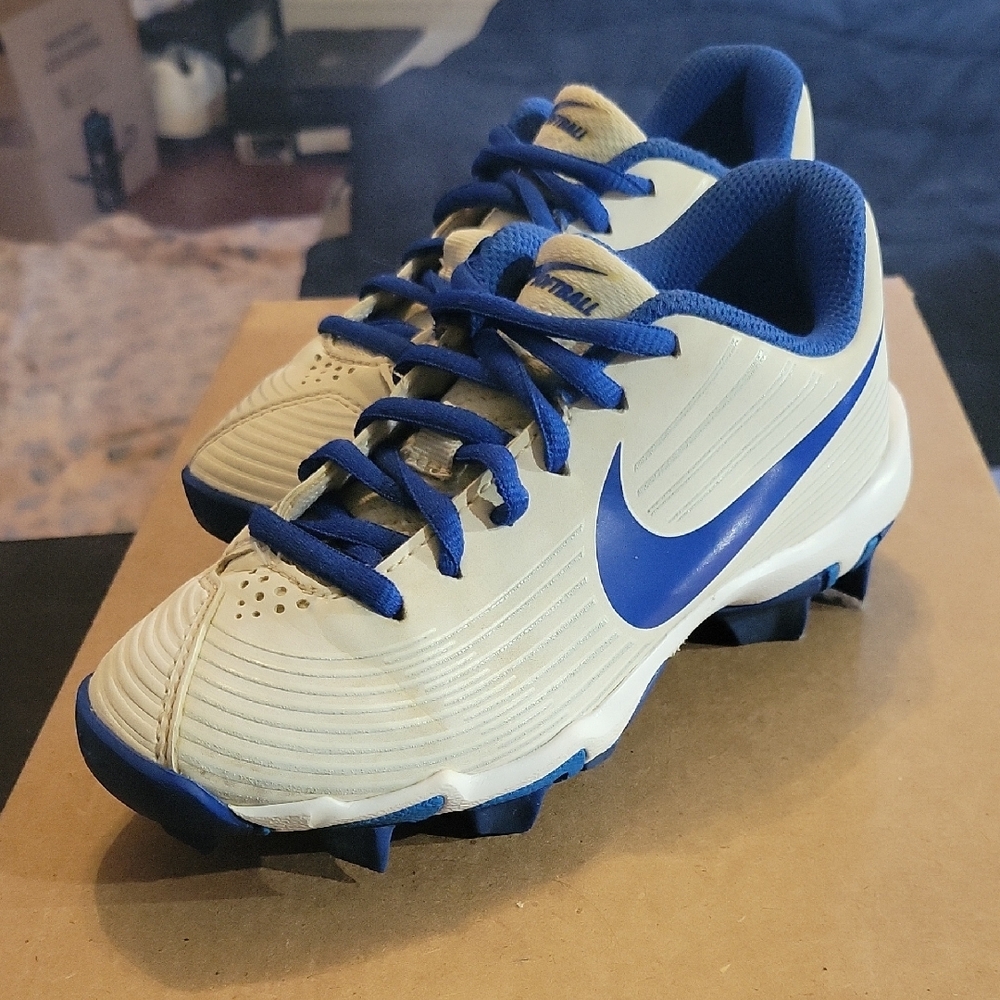 Nike Hyperdiamond 3 White and Blue Kids Cleats (2020) 12c EUC - Picture 2 of 10